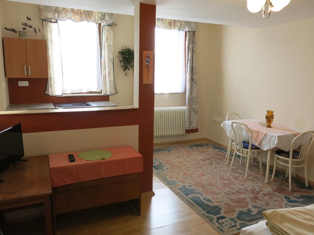 Apartmany Sedmikraska Tehovec Екстер'єр фото